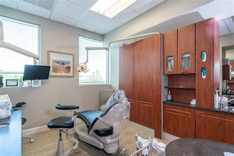 Periodontist in Bradenton, FL .
